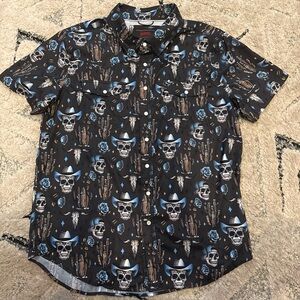 Men's Black Short-Sleeve Skull & Cactus Print Button-Down Shirt